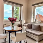 Σπίτι διακοπών Belvarosi Haz Gyoenyoeru Panoramaval Balatonalmádi
