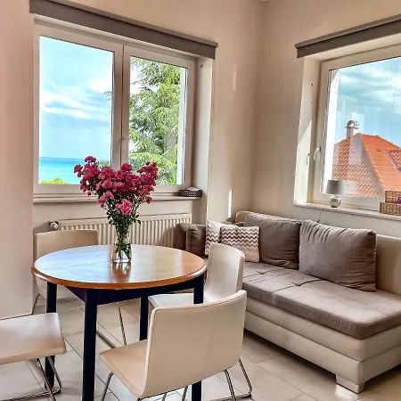 Dom wakacyjny Belvarosi Haz Gyoenyoeru Panoramaval Balatonalmádi