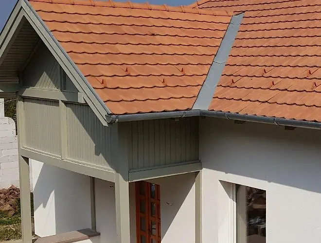 Belvarosi Haz Gyoenyoeru Panoramaval Prázdninový dům