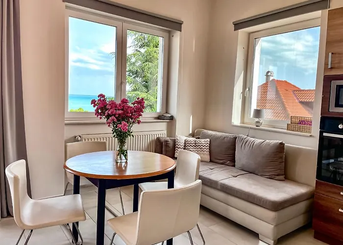 펜션 Belvarosi Haz Gyoenyoeru Panoramaval 발라톤알마디