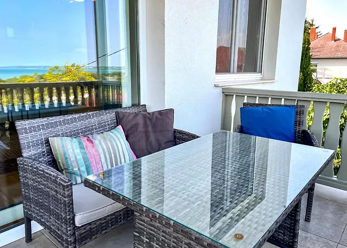 Prázdninový dům Belvarosi Haz Gyoenyoeru Panoramaval Balatonalmádi